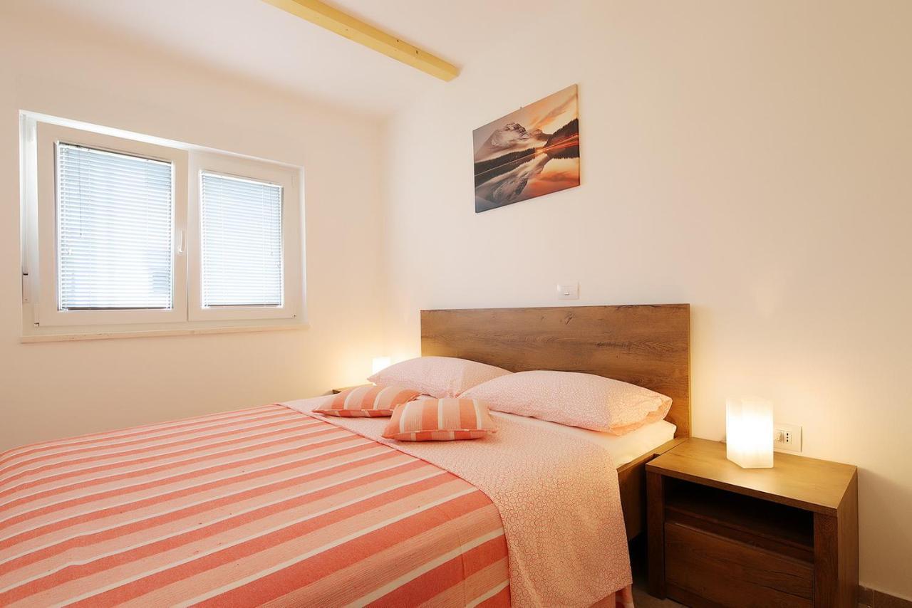Apartments Sonja Šilo Extérieur photo