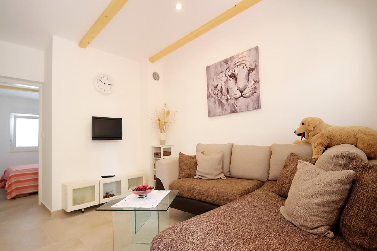 Apartments Sonja Šilo Extérieur photo