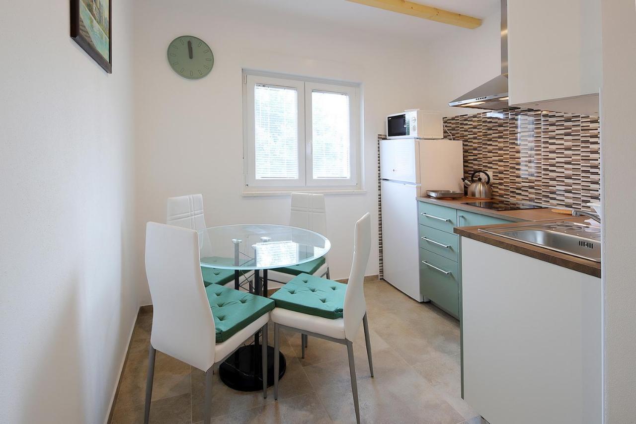 Apartments Sonja Šilo Extérieur photo