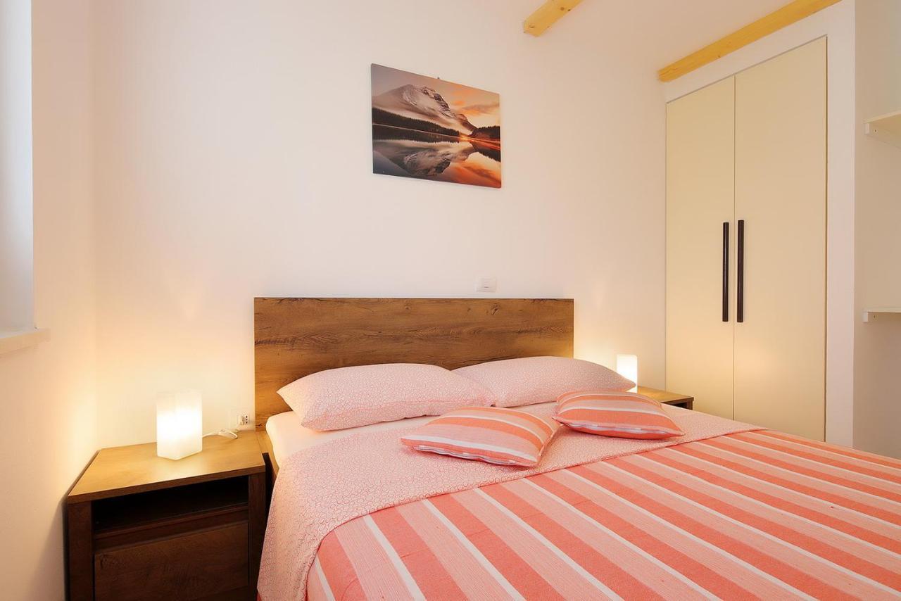 Apartments Sonja Šilo Extérieur photo