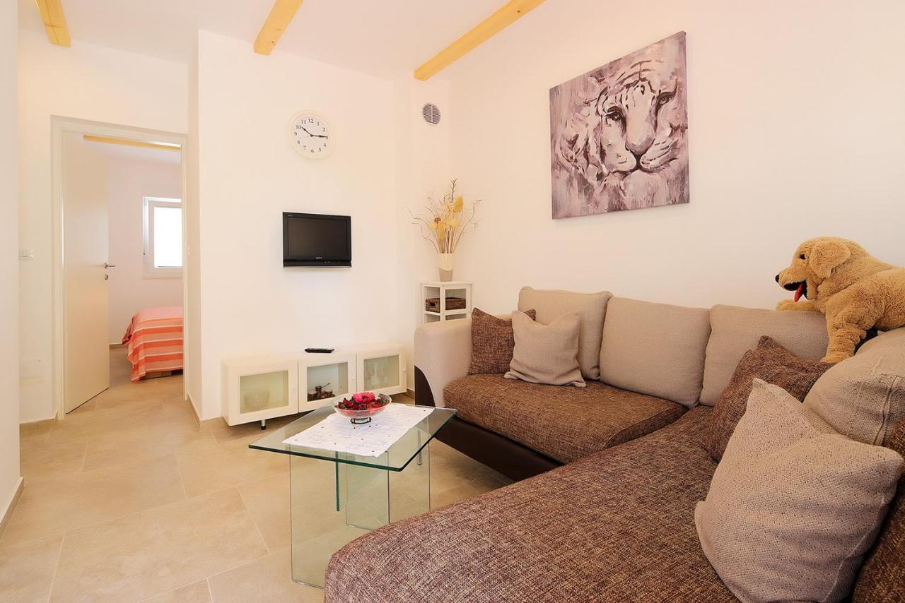 Apartments Sonja Šilo Extérieur photo
