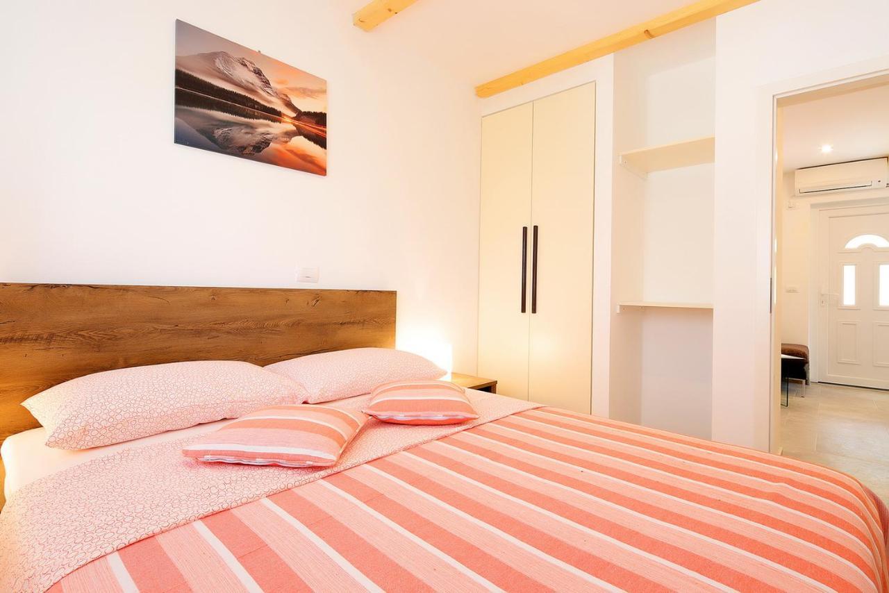 Apartments Sonja Šilo Extérieur photo