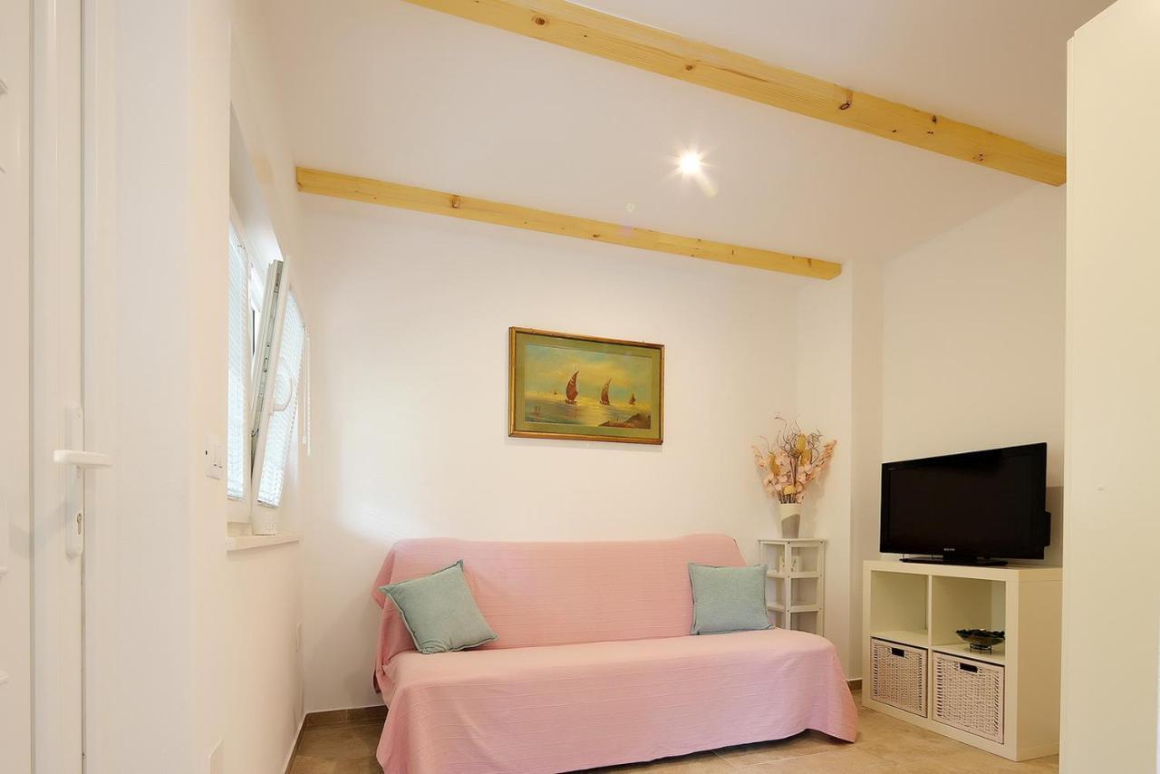 Apartments Sonja Šilo Extérieur photo